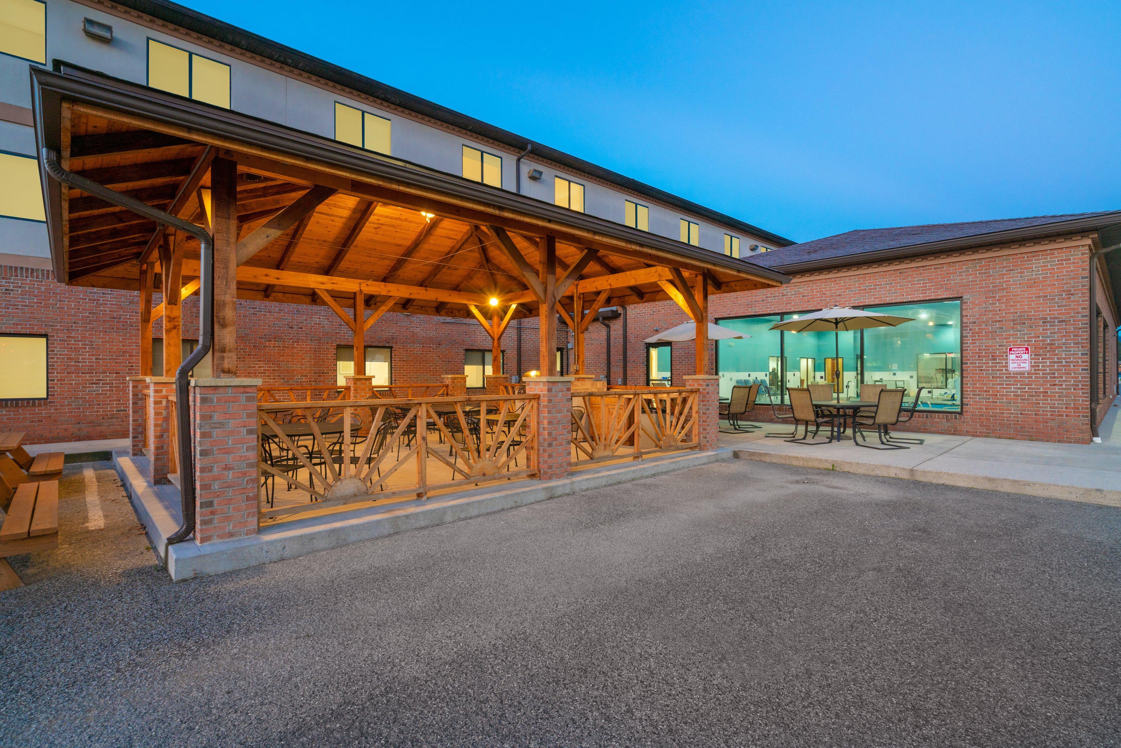 Holiday Inn Express Hotel & Suites Elkins By Ihg Exterior photo