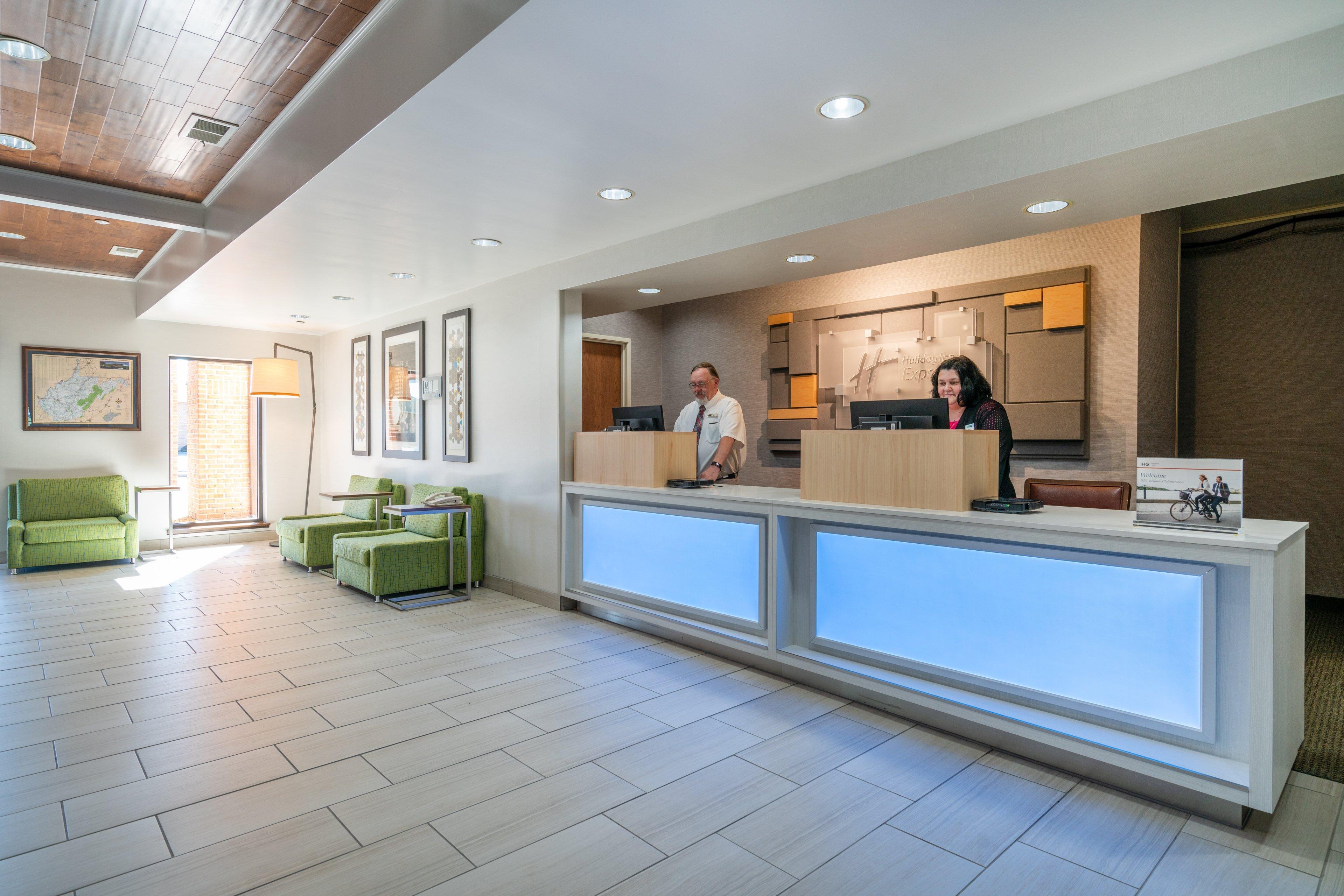 Holiday Inn Express Hotel & Suites Elkins By Ihg Exterior photo